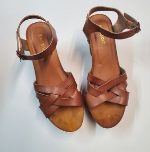 Womens size 8 sandals with heel